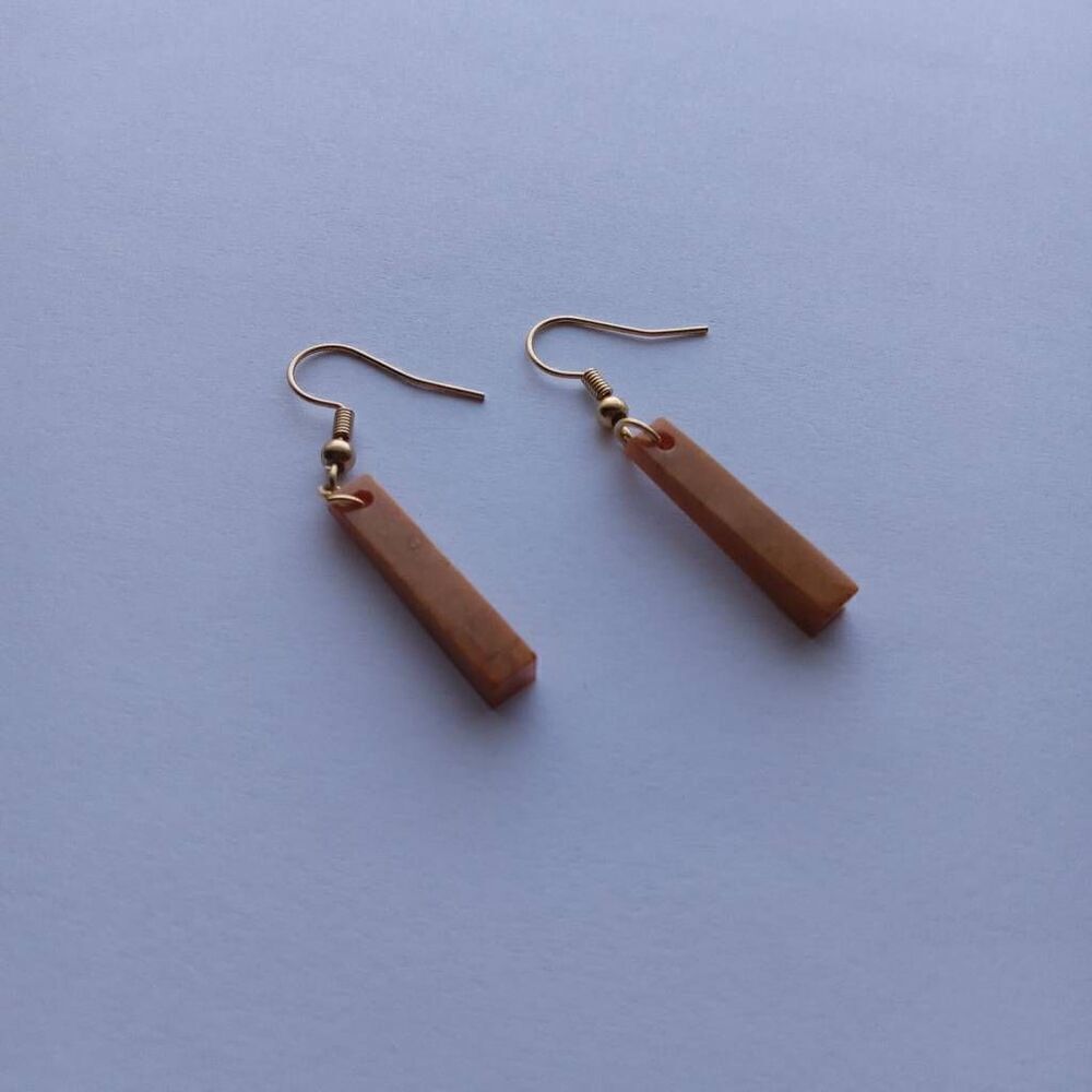 💕5/25 Carmel bar earrings - Picture 2 of 4